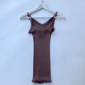 Bcbgmaxazria 100% Silk Ribbed Lace Trim purple / cinnamon Lettuce Hem Tank Top